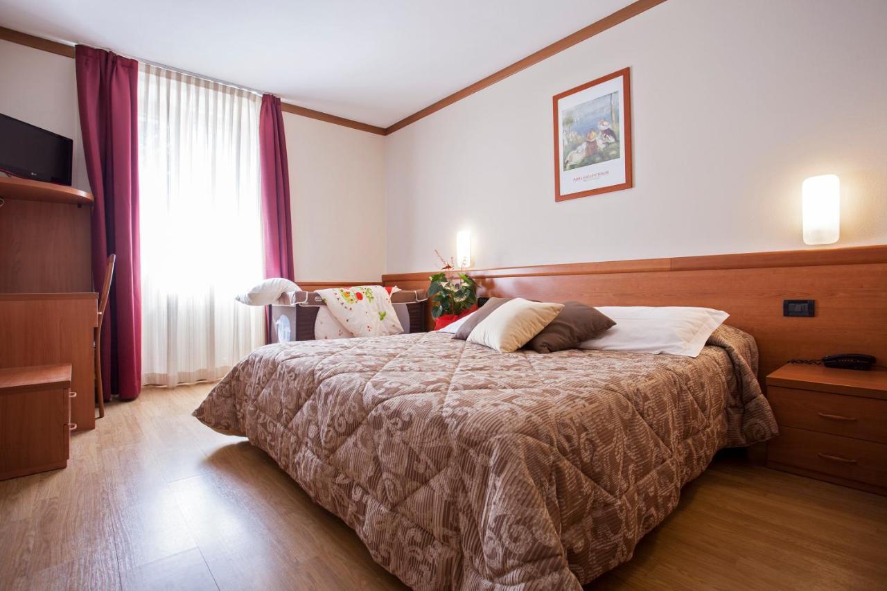 Hotel Vittoria Folgaria Esterno foto