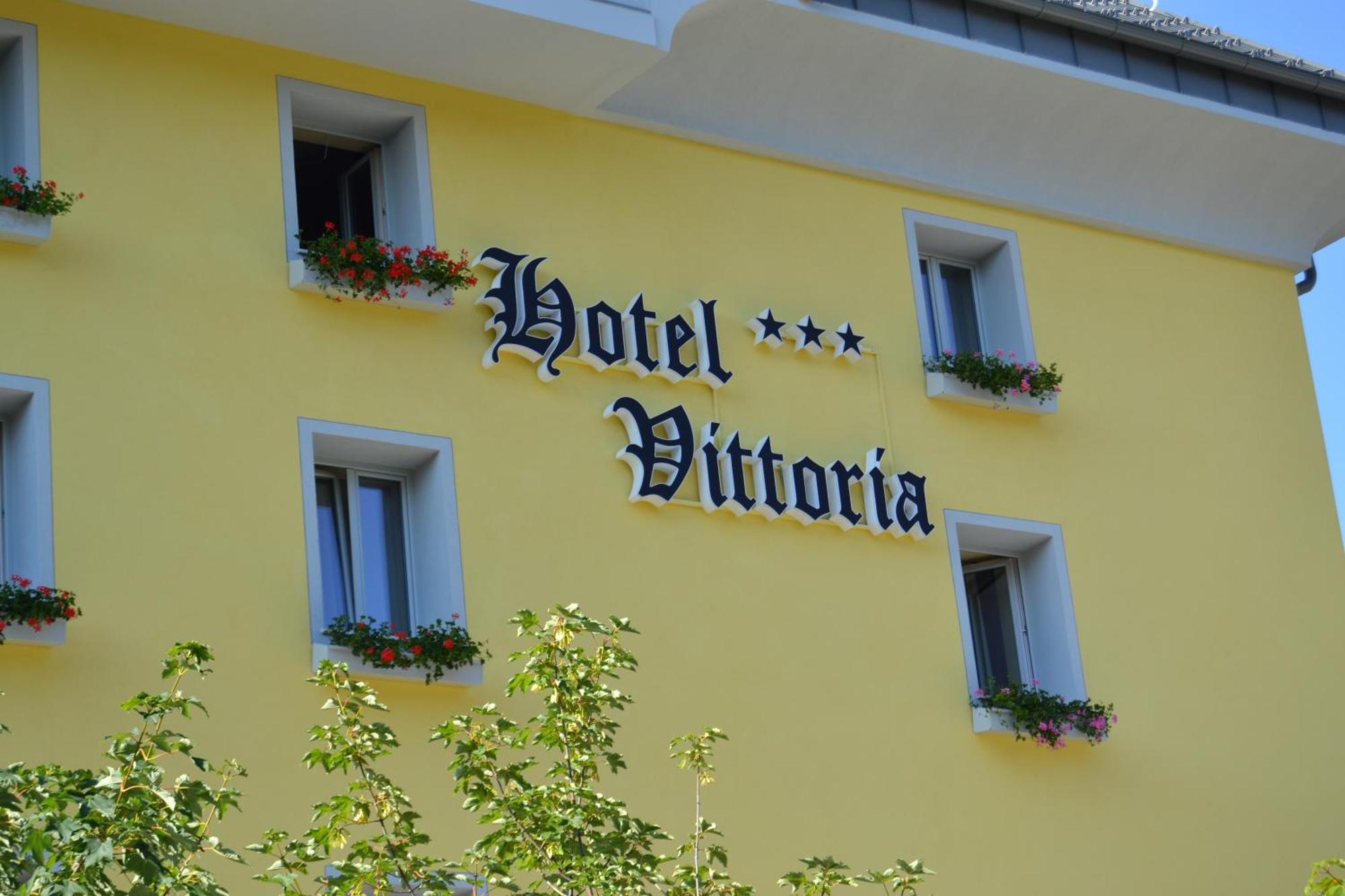 Hotel Vittoria Folgaria Esterno foto
