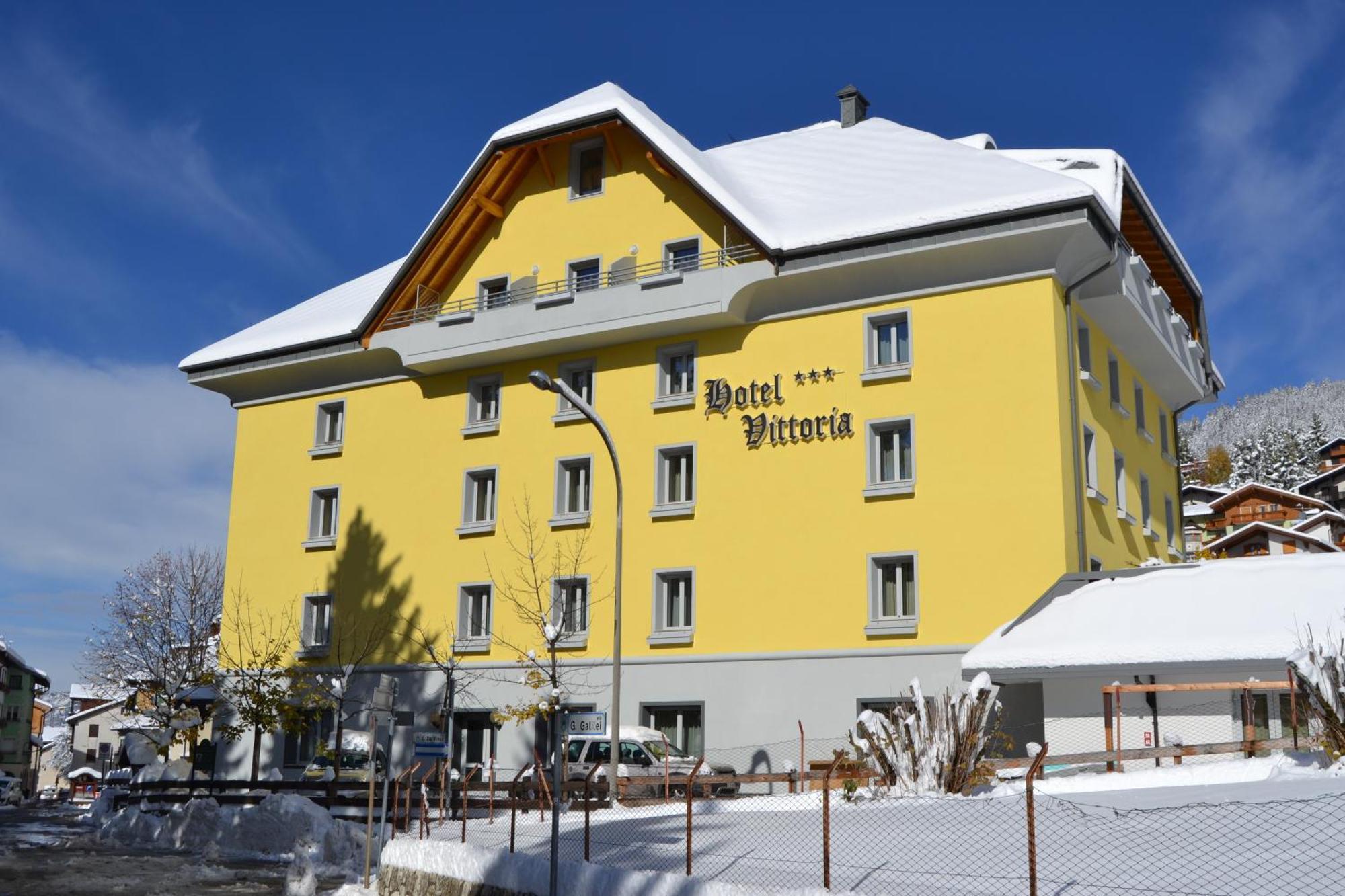 Hotel Vittoria Folgaria Esterno foto